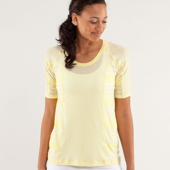 Lululemon Puri Tee Short Sleeve T-Shirt Yellow Sheer Size 6/Small - Picture 2 of 6